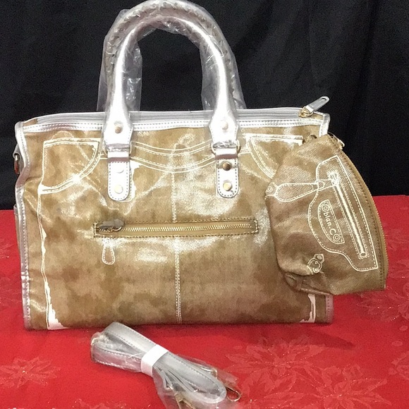 SALE on Shoulder Bag w/ Jean Design w/ many features incl. long extra strap. - Picture 3 of 8